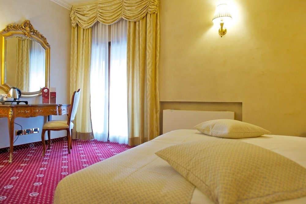 Standard Room, 1 Double Bed - Photo 6