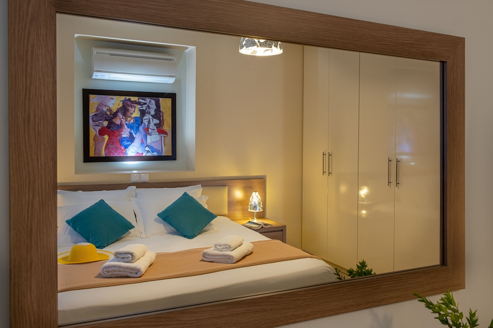 Premium Apartment, 1 Bedroom, Pool Access, Sea View (S2)