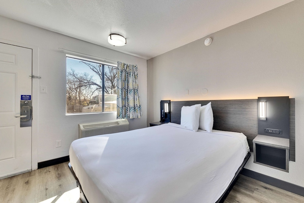 Motel 6 Austin, TX - Airport - South, Photo 5