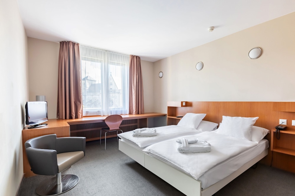 Double Room - Photo 6