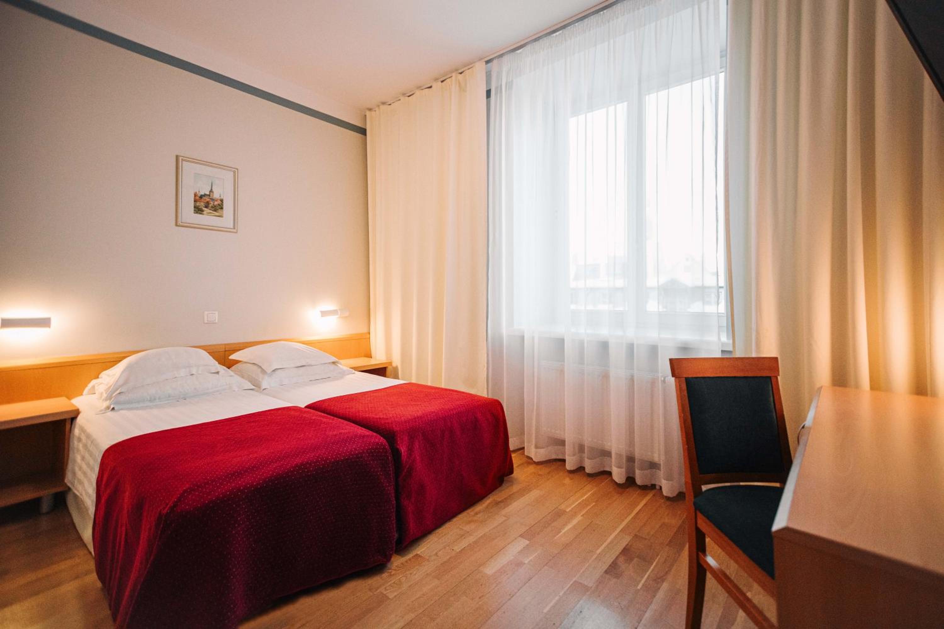 Standard Double or Twin Room - Photo 3