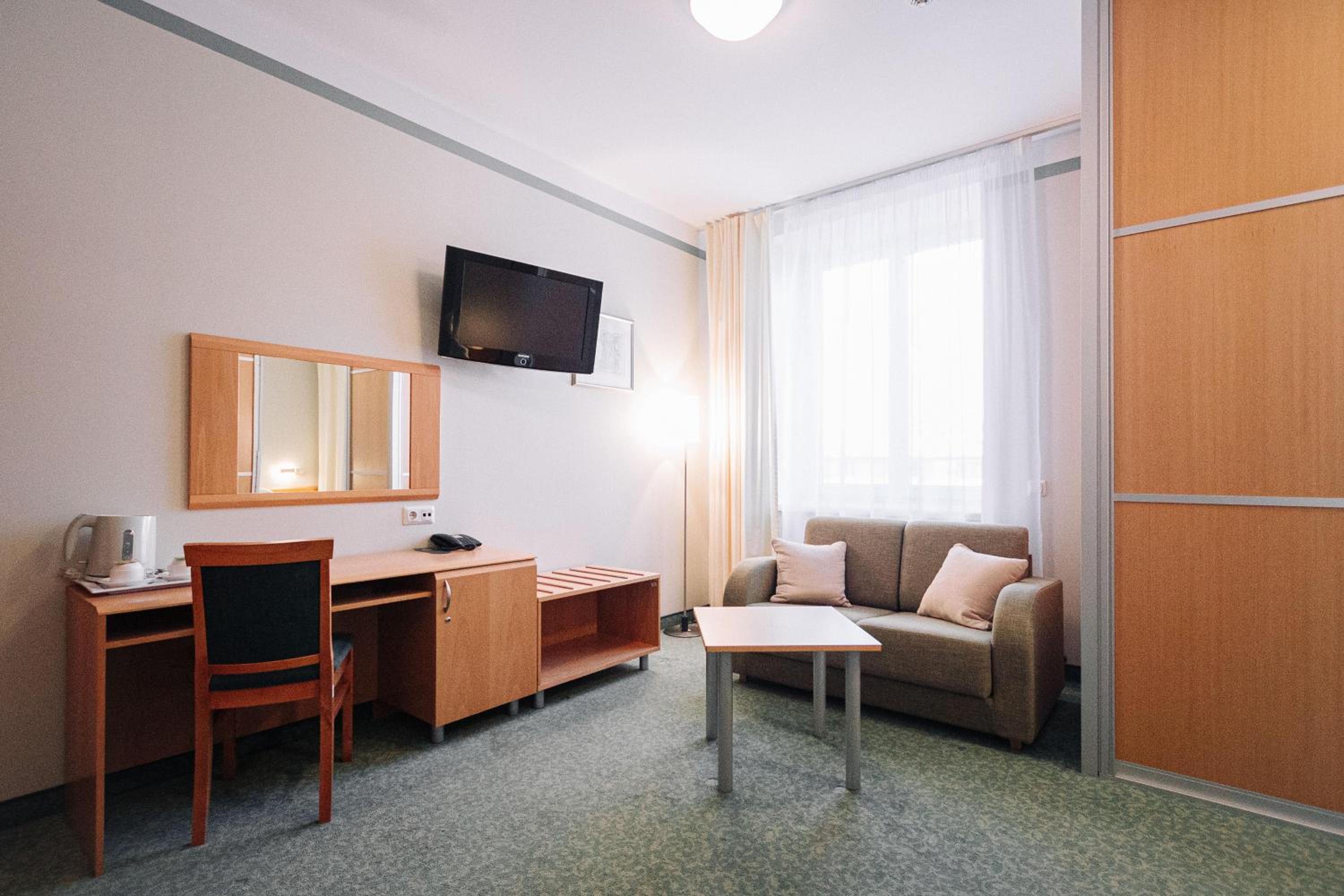 Superior Double or Twin Room - Photo 9