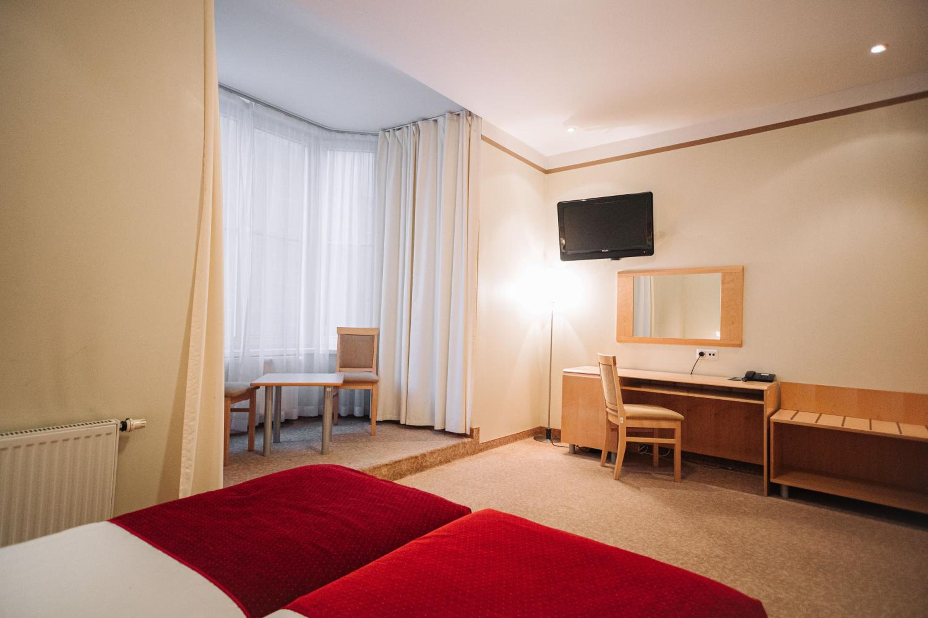 Superior Double or Twin Room - Photo 14