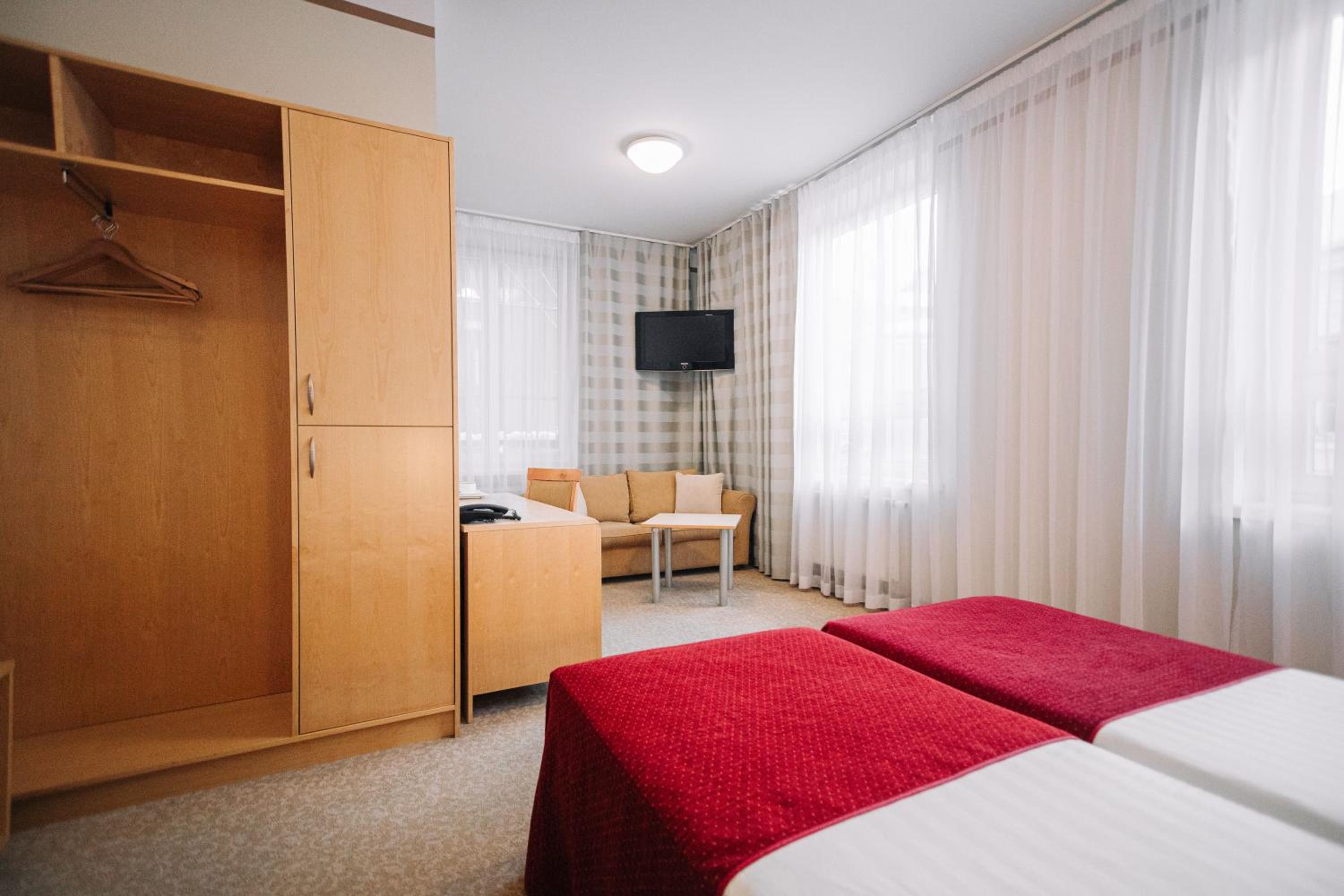 Superior Double or Twin Room - Photo 16