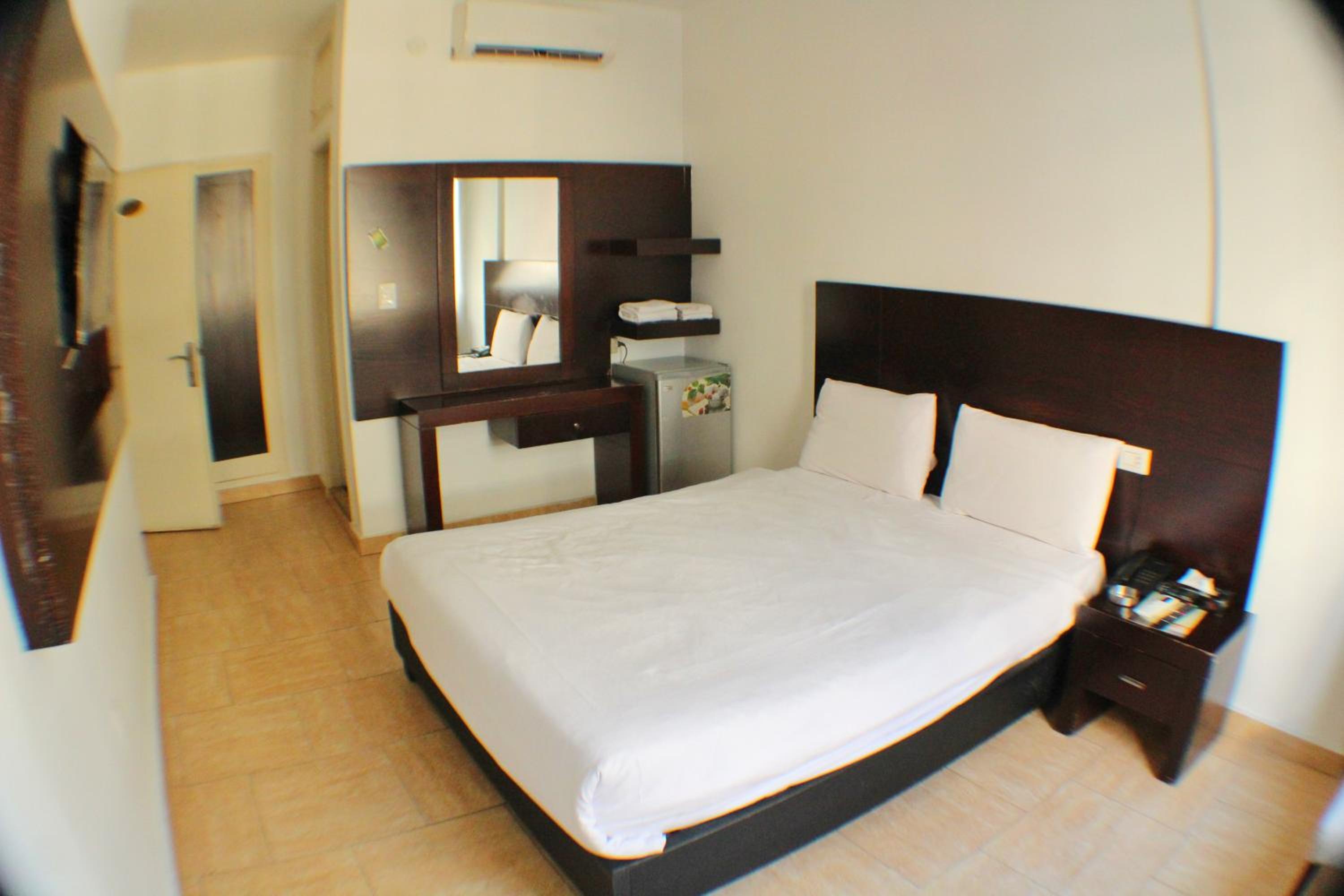Single Room photo 3