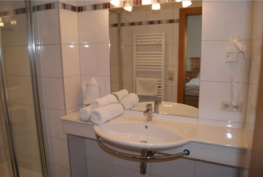 Apartment (Karlhöhe mit Zirbenholz) photo 2