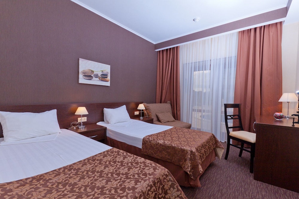 Standard Double or Twin Room photo 3