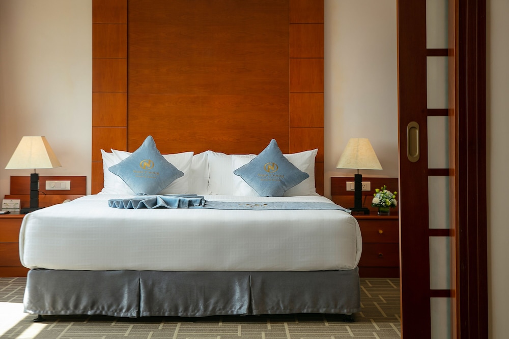 Suite 1 photo 2