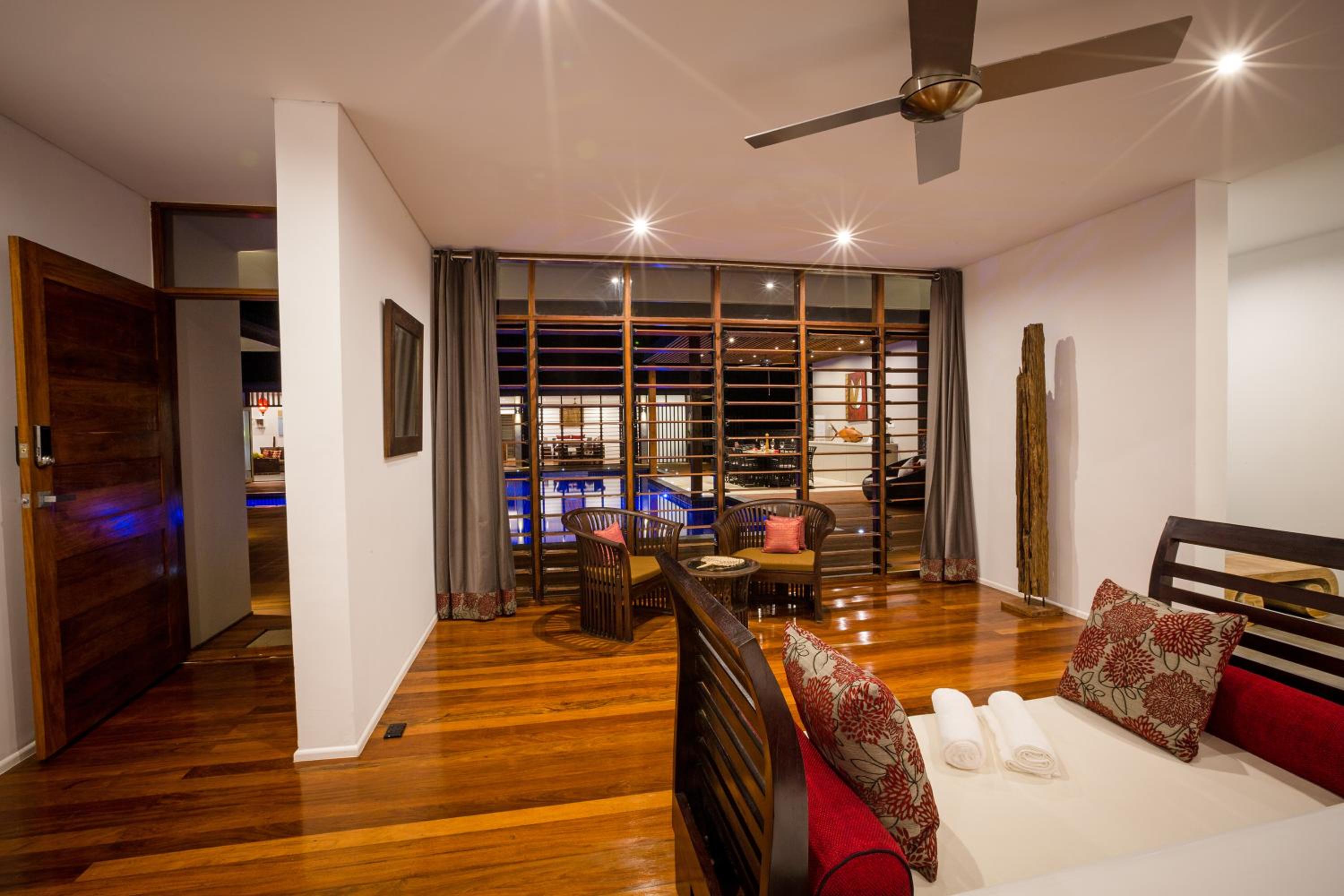 Villa with Private Pool photo 3