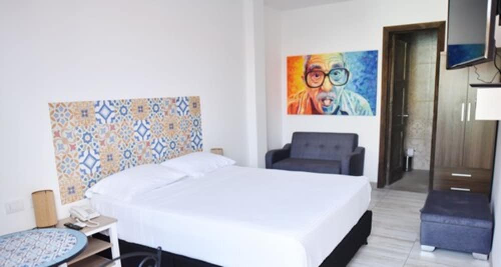 Superior Room, 1 King Bed photo 2