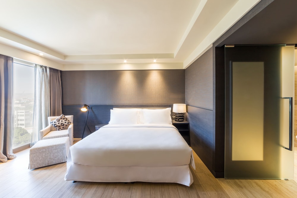 Superior Room (Collection)