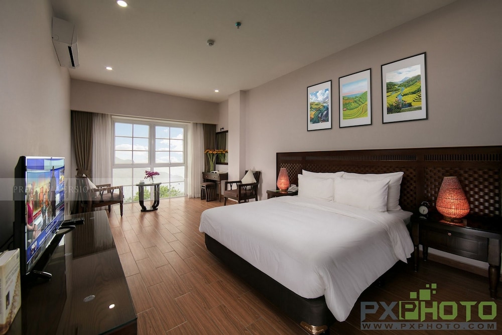 Deluxe Double Room, 1 Queen Bed photo 1