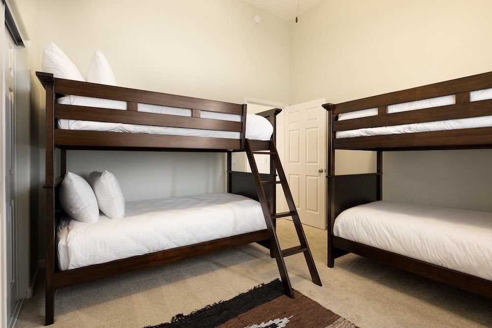 Apartment (3 Bedrooms)