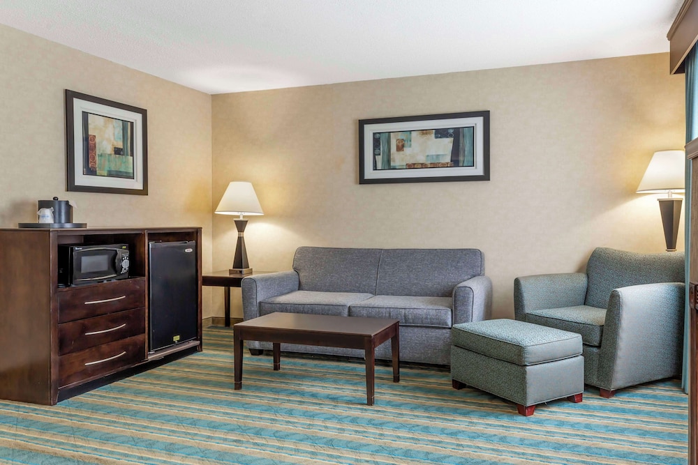 Suite, Multiple Beds, Non Smoking, Fireplace (with Sofabed) - Photo 1