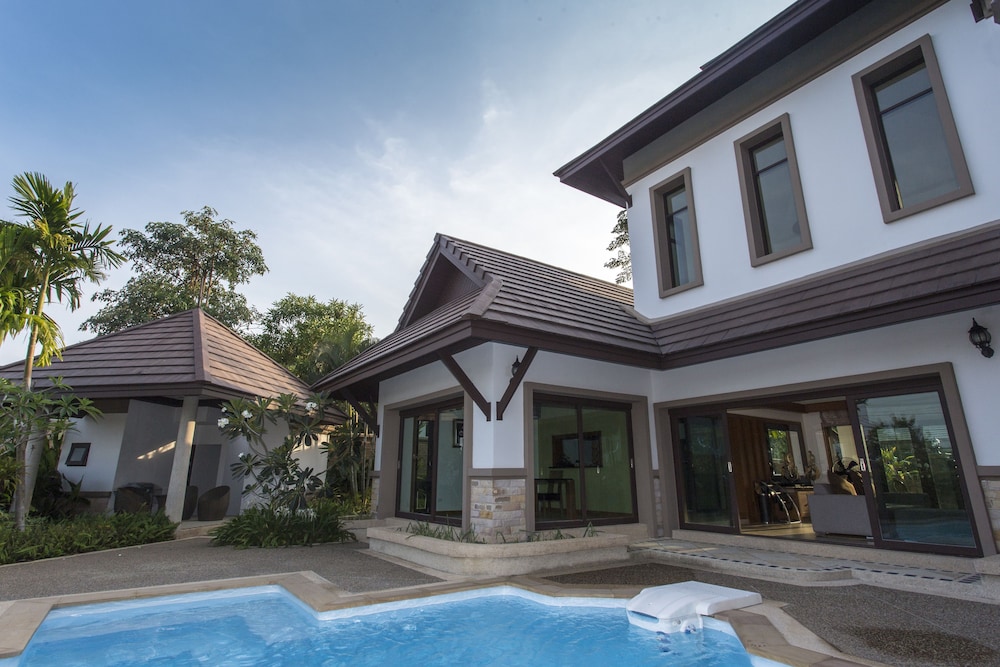 Exclusive Pool Villa photo 2