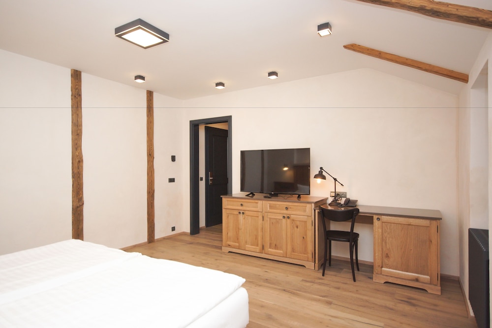 Standard Double Room photo 3
