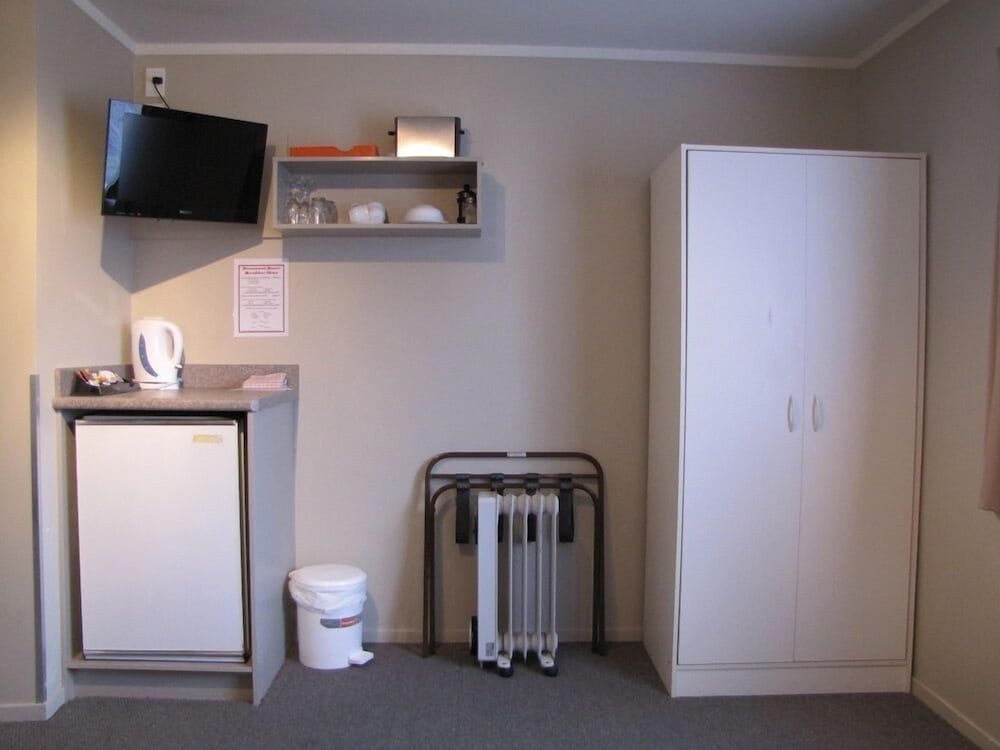 Basic Double Room photo 2