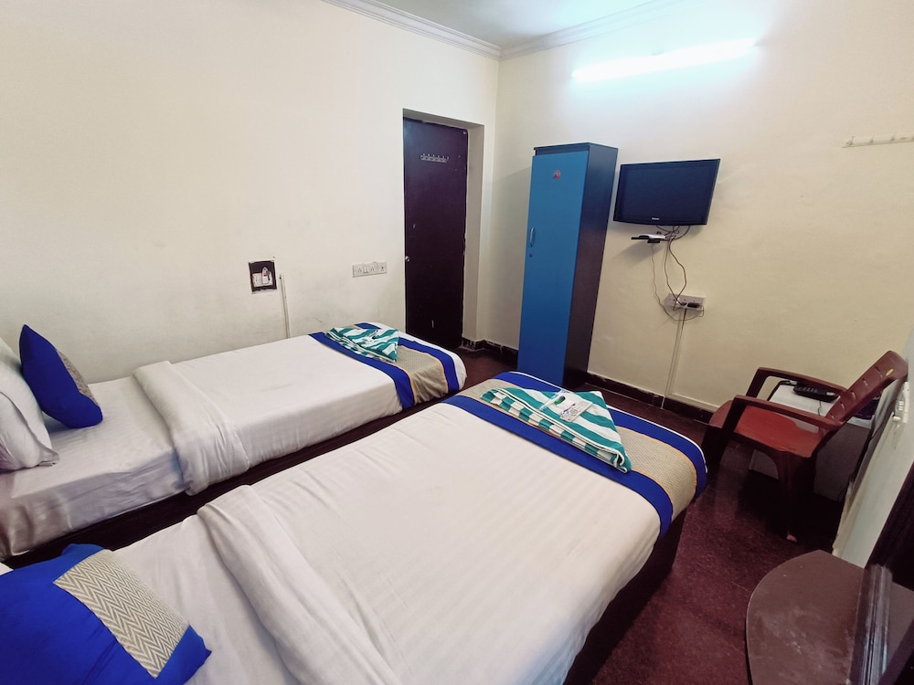 Standard Twin Room - Photo 16