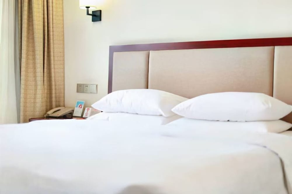 Classic Single Room