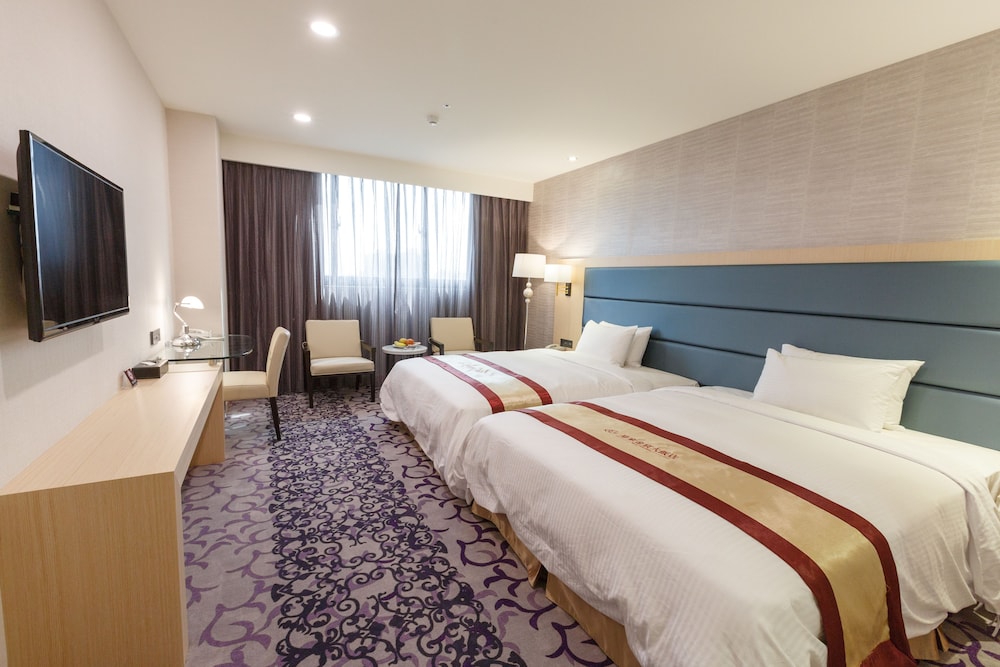 Luxury Family Suite photo 2