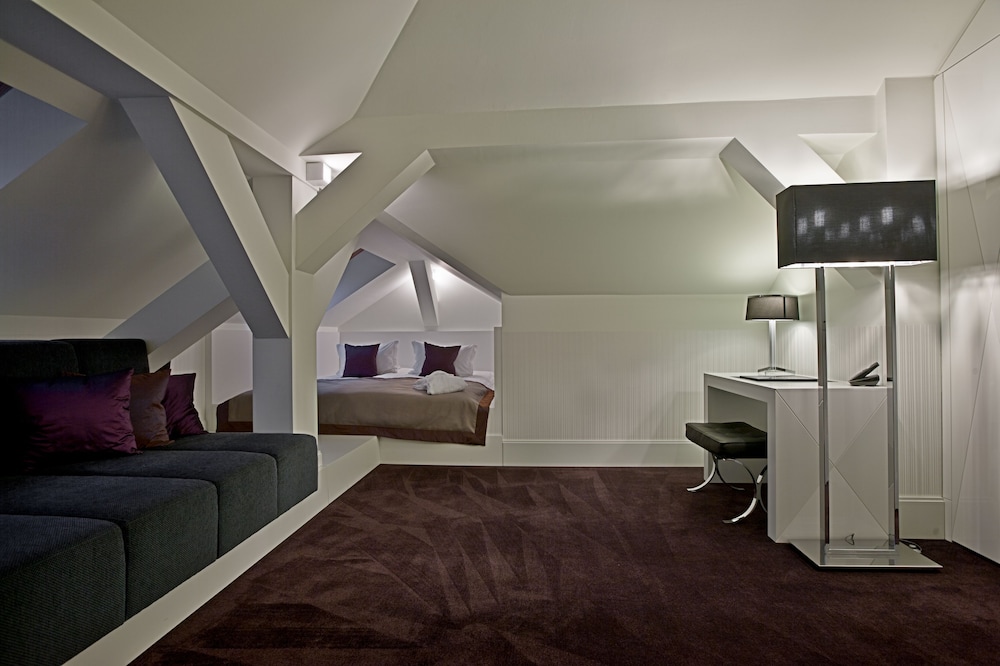 Standard Room - Photo 1
