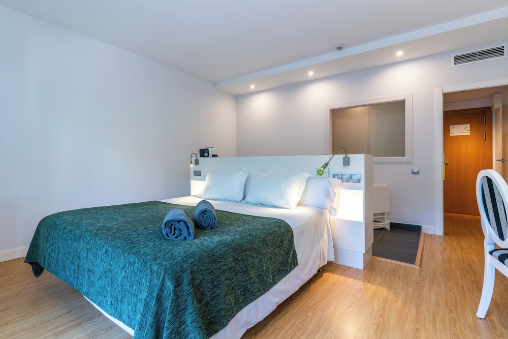 Deluxe Double Room, Hot Tub photo 3