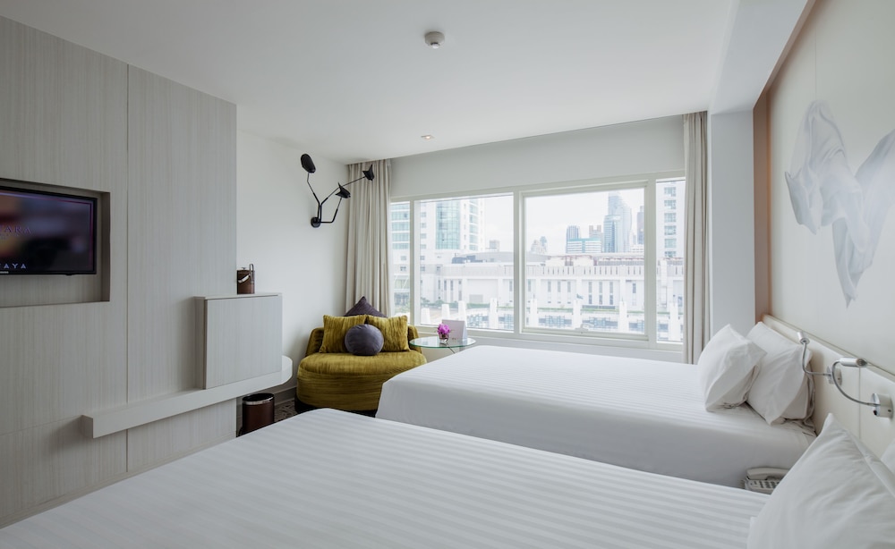 Superior Twin Room, City View photo 1