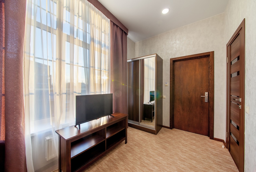 Standard Double or Twin Room photo 2
