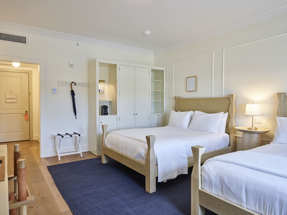 Room, 2 Queen Beds (Town)