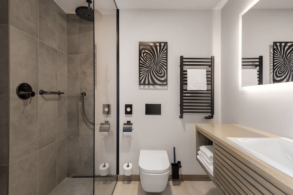 Junior Suite, 1 Bedroom, Balcony - Photo 3