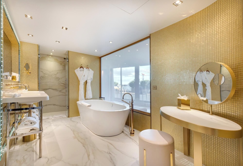 Penthouse (Bowmann Suite)