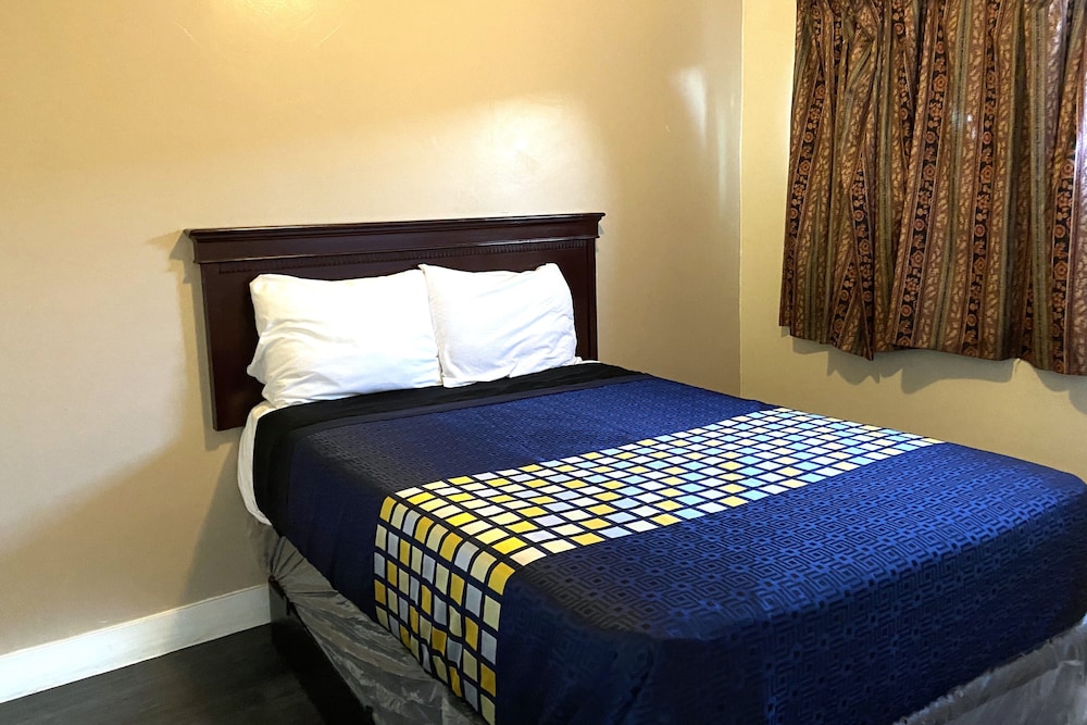 Room, Multiple Beds, Smoking photo 3