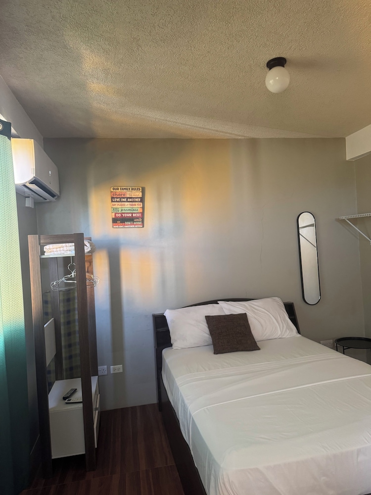 Basic Apartment photo 2