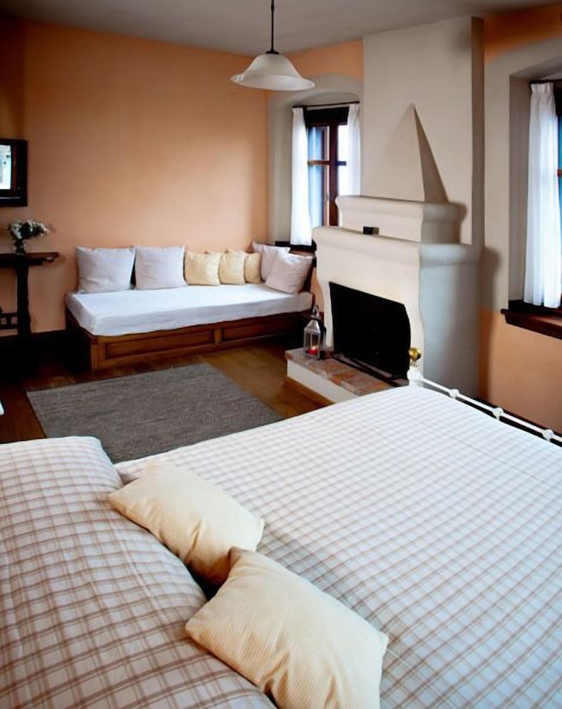 Panoramic Double Room (Io) photo 3