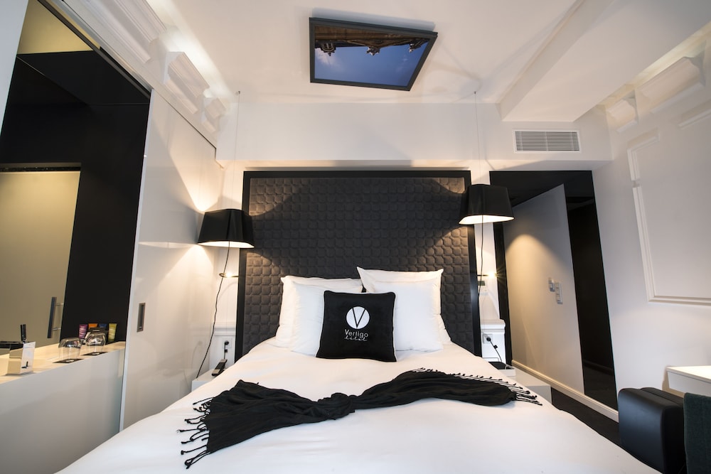 Room (01-Cocoon) photo 1