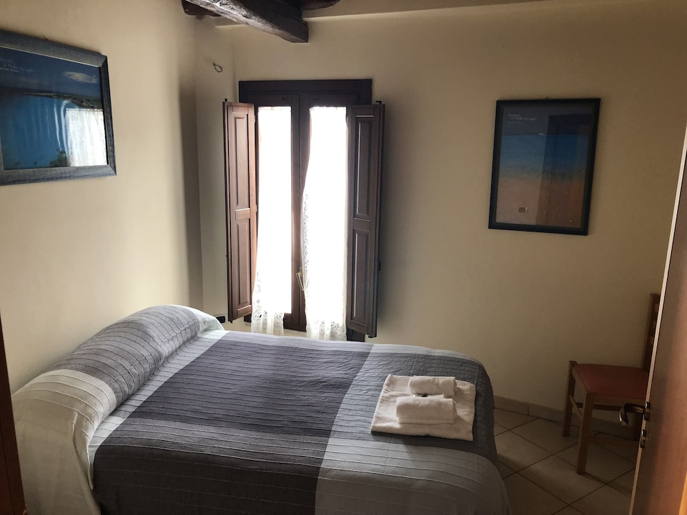 Family Apartment, 2 Bedrooms - Photo 3
