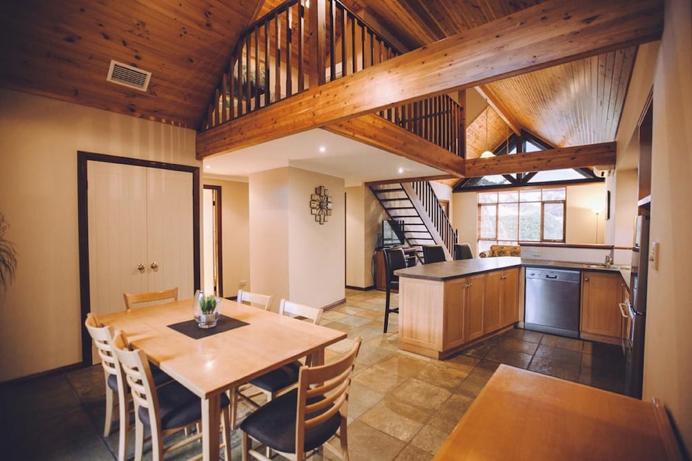 Family 2 Bedroom Villa + Loft photo 3