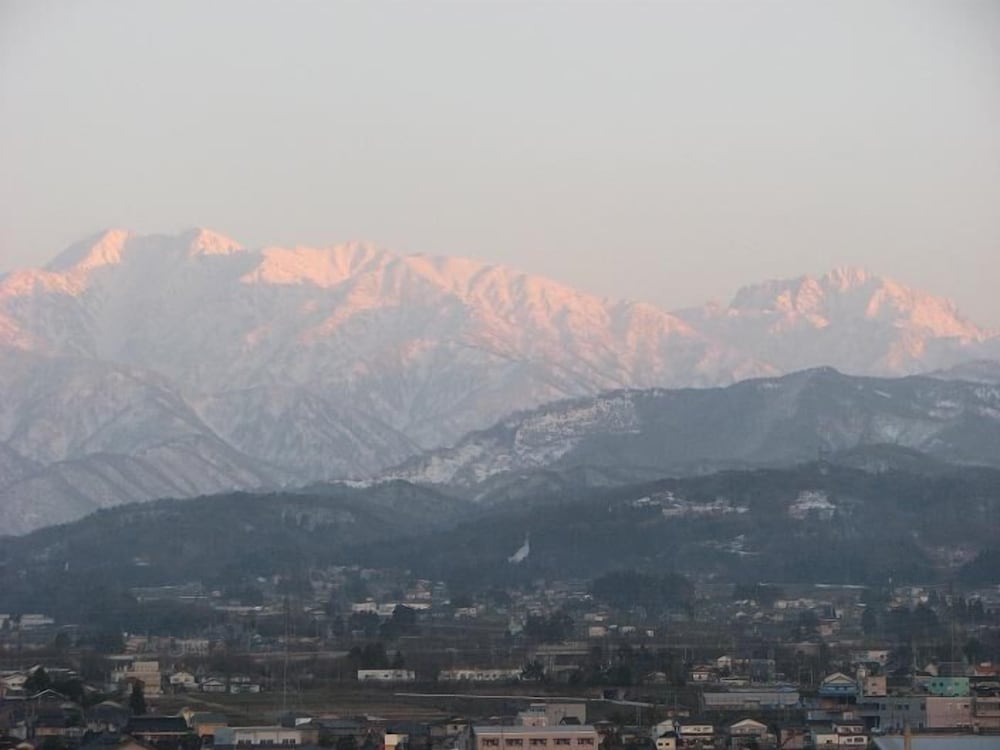 Standard Twin Room, Non Smoking, Tateyama Mountain Range View	 (2 Person Use) photo 3