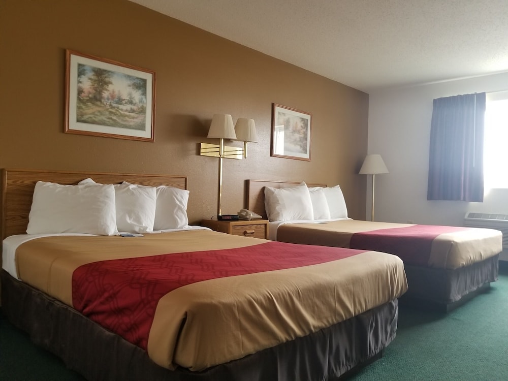Standard Room, 2 Queen Beds, Non Smoking photo 1