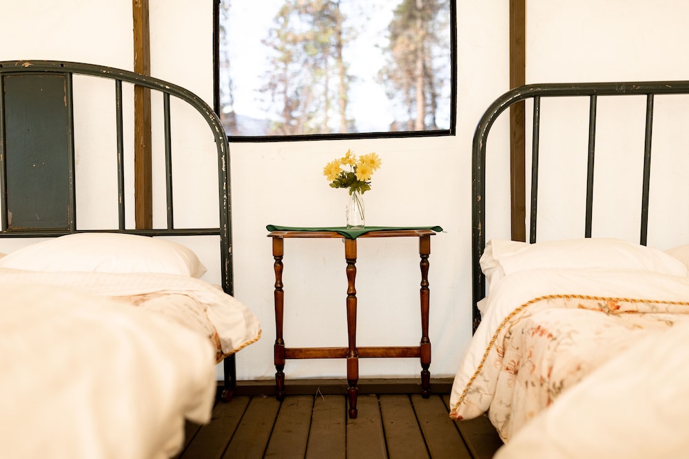Canvas Cabin photo 3