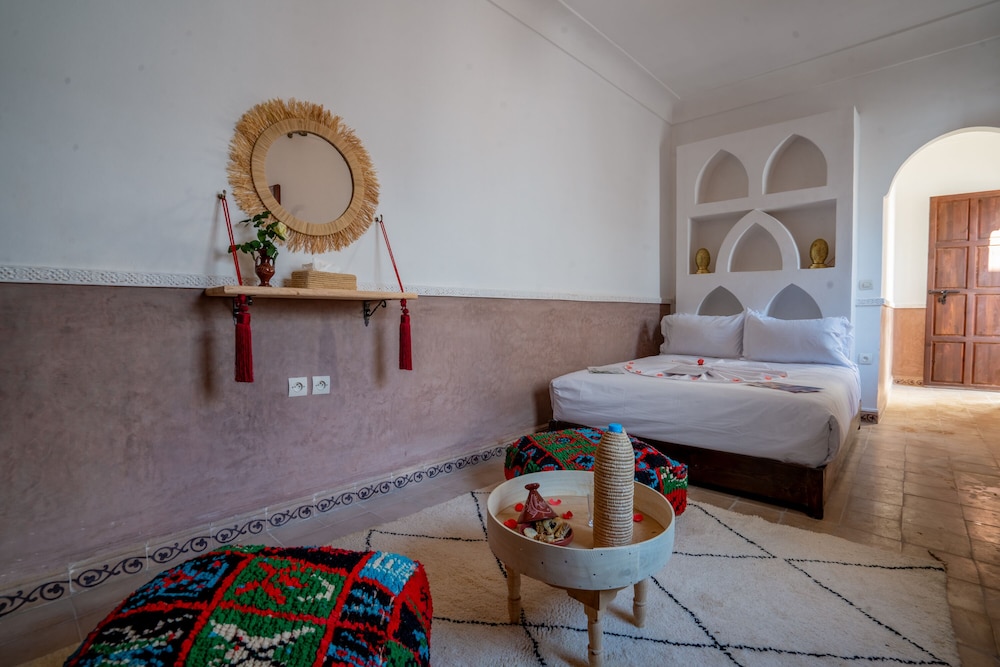 Standard Double Room - Photo 6