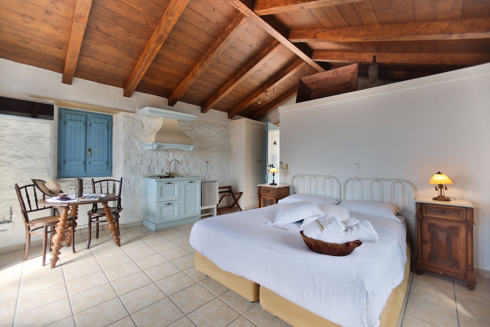 Panoramic House photo 3