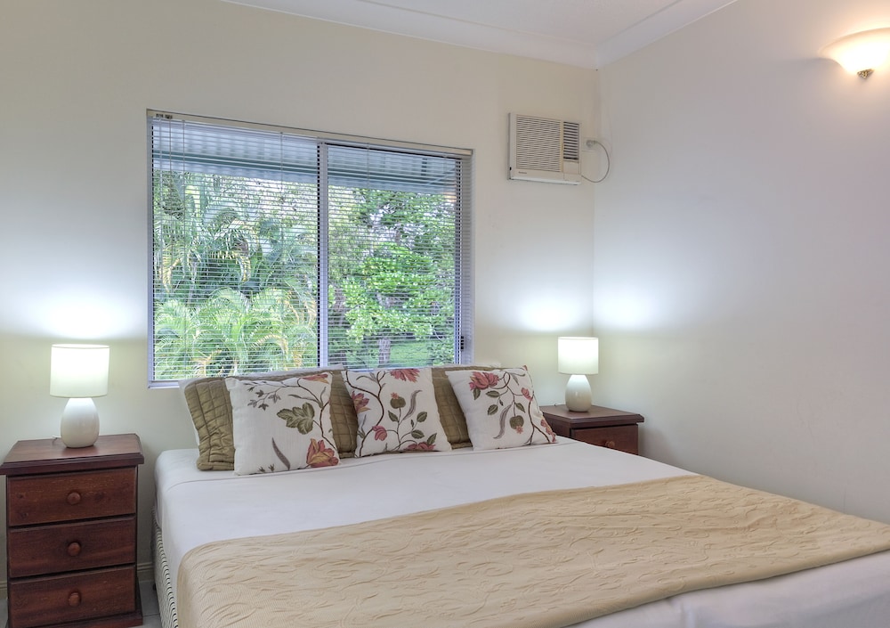 Deluxe Apartment, 2 Bedrooms, Balcony, Beach View