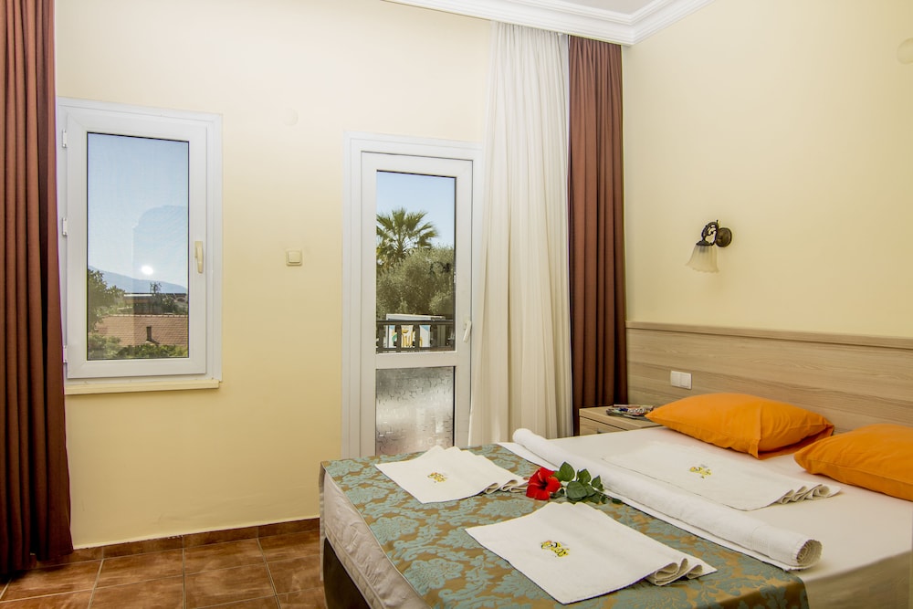 Double or Twin Room - Photo 1
