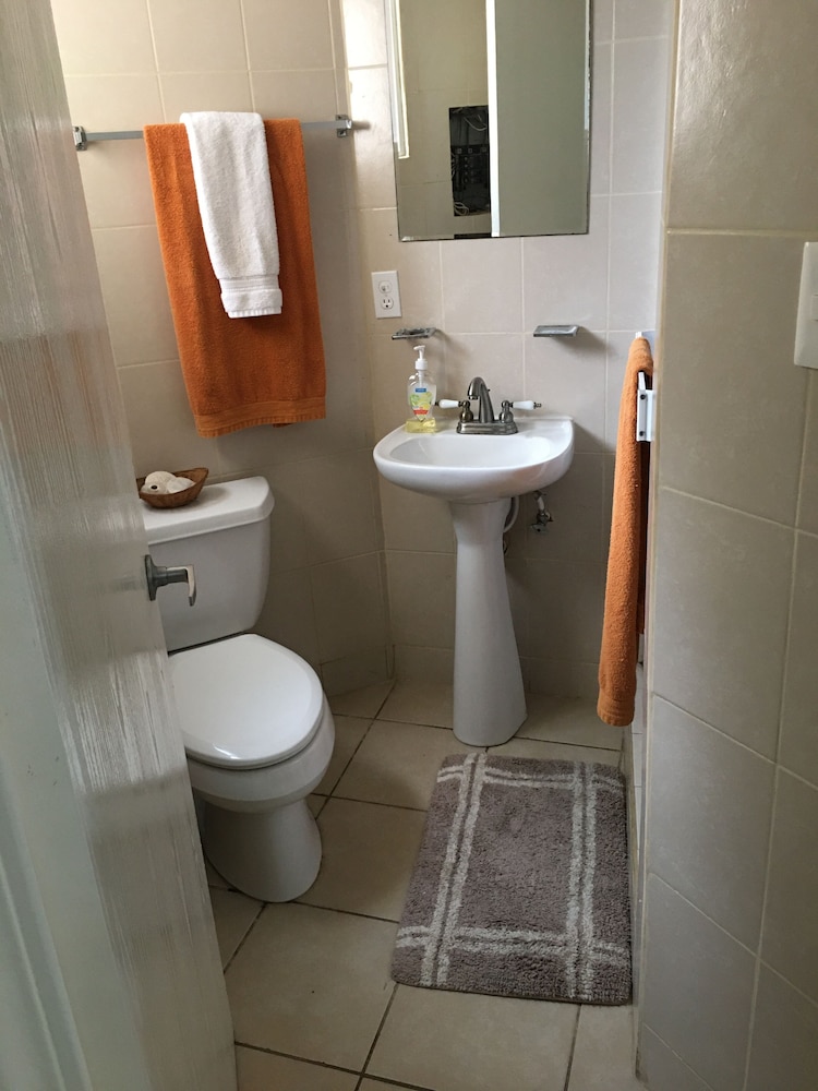 Basic Apartment, 2 Bedrooms, Pool Access photo 3