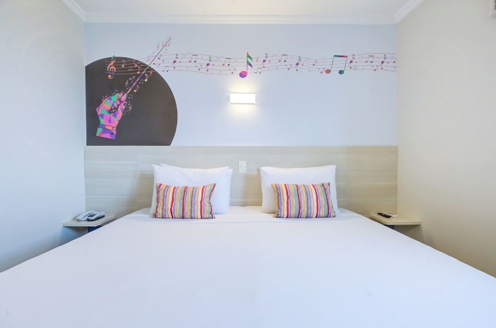 Standard Double Room - Photo 10