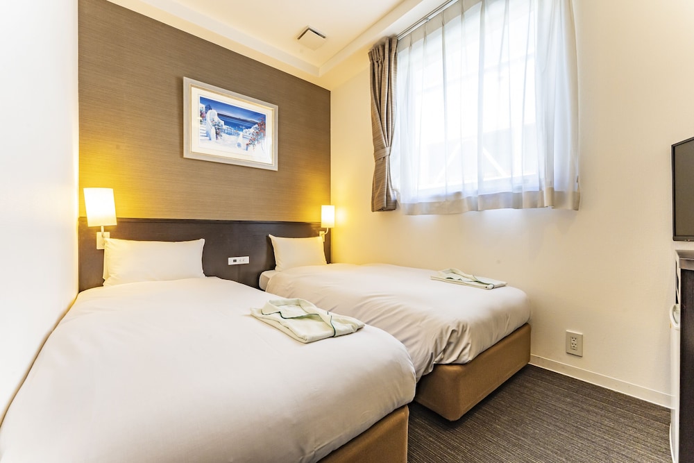 Twin Room, Non Smoking (2 People Use) photo 3