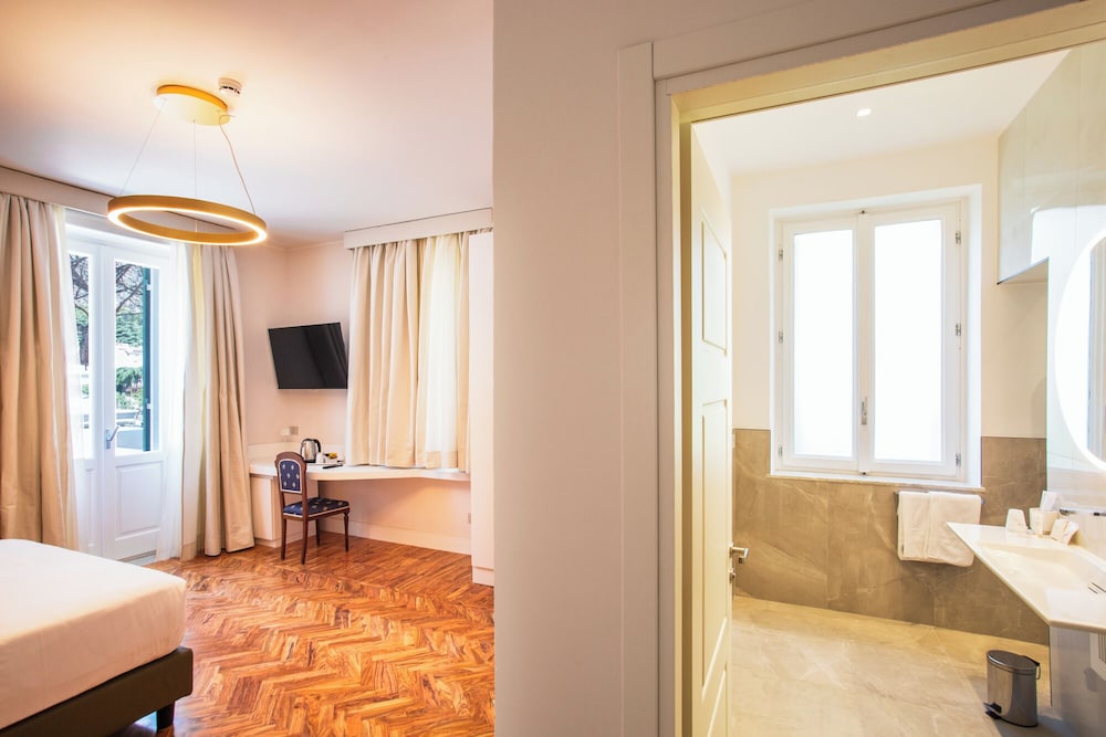 Deluxe Room, Terrace, Mountainside