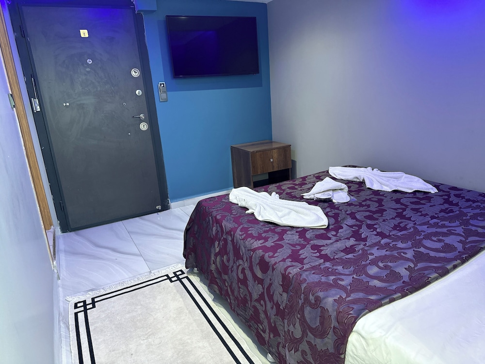 Standard Double or Twin Room photo 2