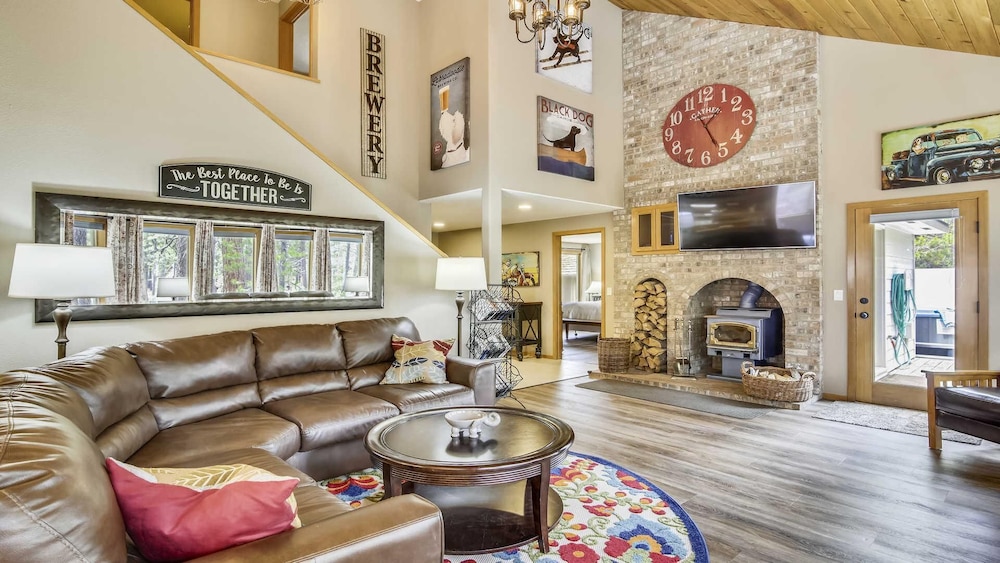 House, Multiple Beds (Conifer 10)